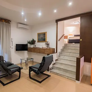 Appartement La Residenza Chiaia Short Let Superior Via Chiaia 82, Naples